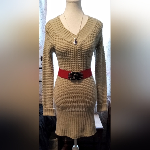 Beige V-neck Sweater Dress Size M - Picture 2 of 8